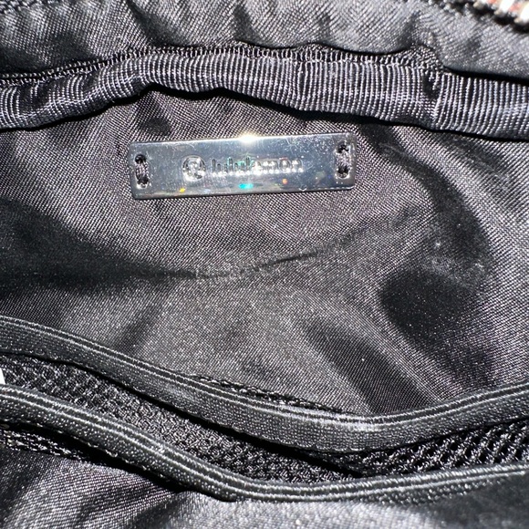 Lululemon Black Sherpa Belt Bag - Picture 12 of 16